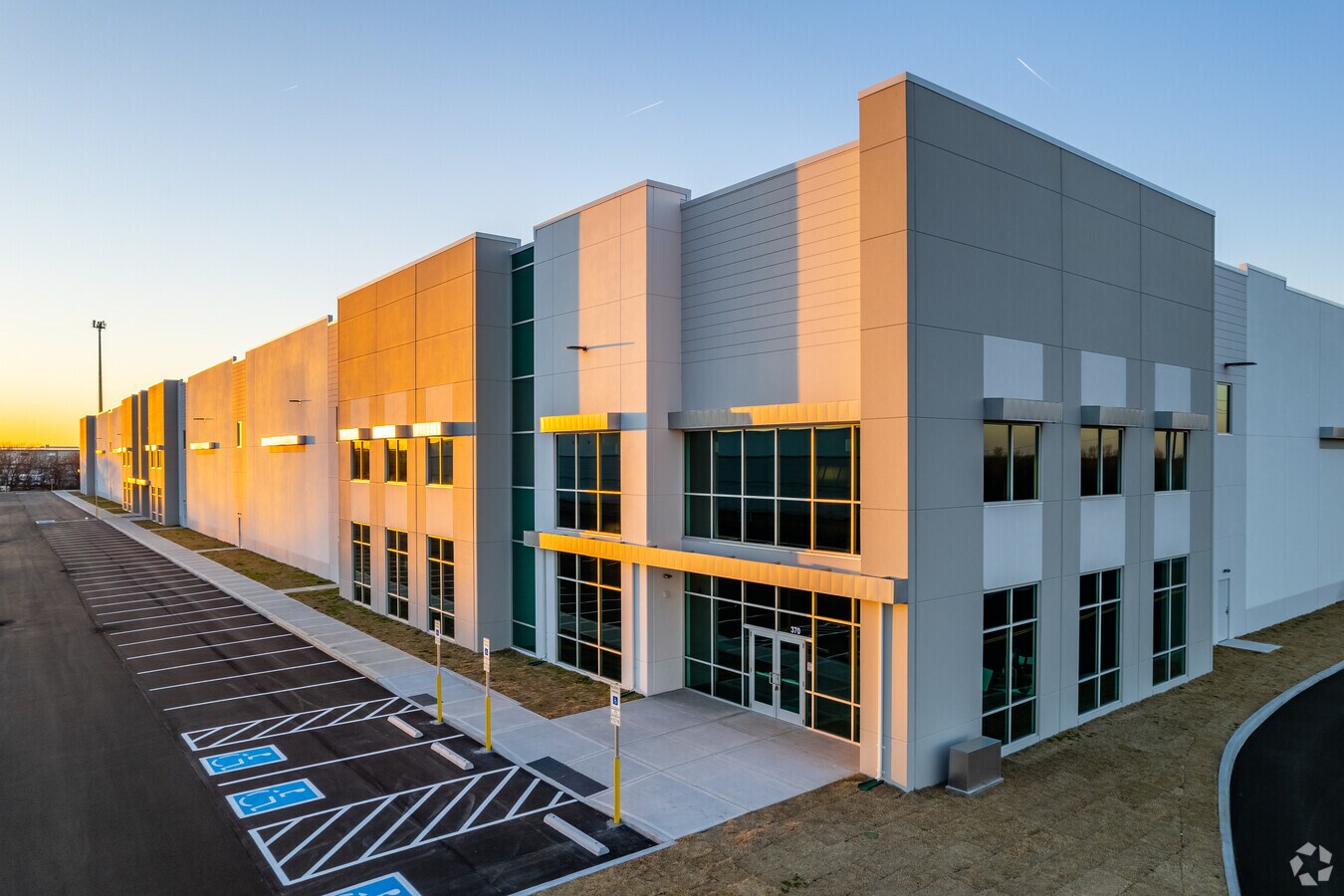 370 New Sanford Rd, La Vergne, TN 37086