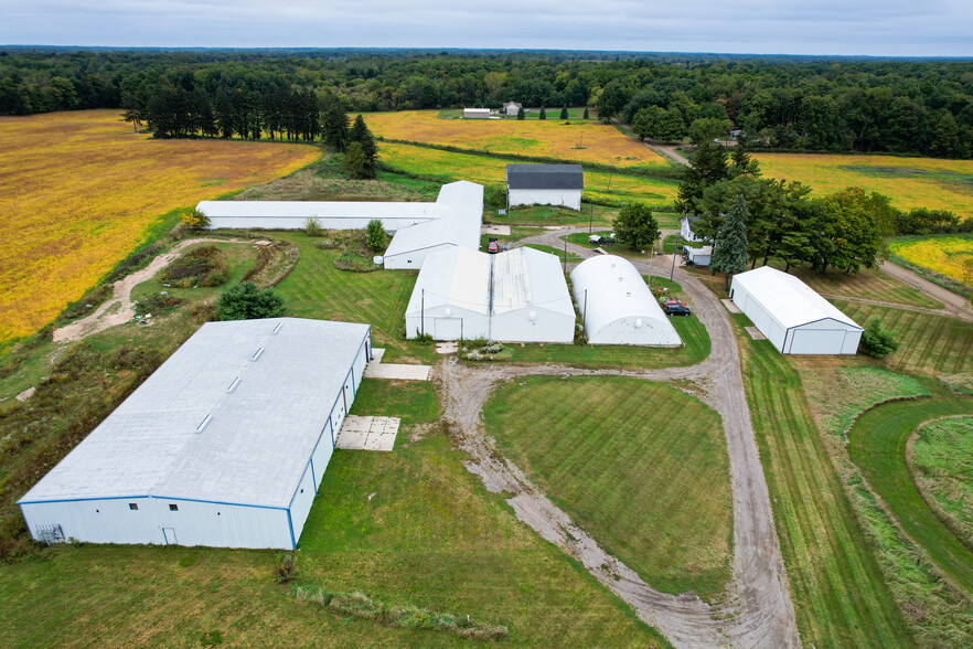 6924 Peck Rd, Eaton Rapids, MI for sale - Aerial - Image 3 of 35