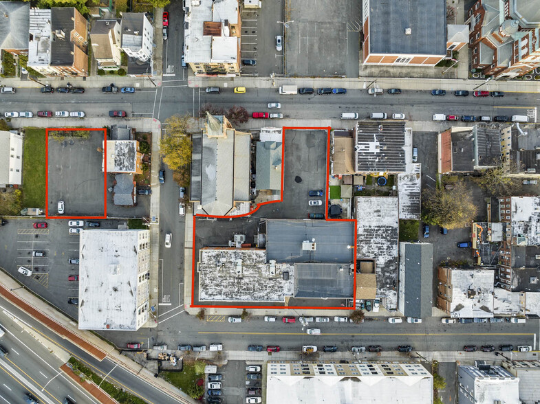 211-221 3rd St, Passaic, NJ for lease - Building Photo - Image 3 of 7