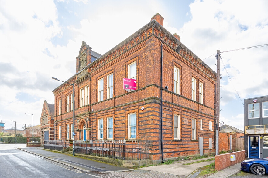 16 Cleethorpe Rd, Grimsby for lease - Building Photo - Image 2 of 4