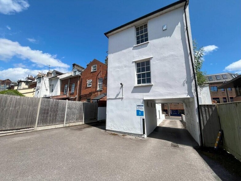 21 High St, Ipswich for lease - Building Photo - Image 2 of 3