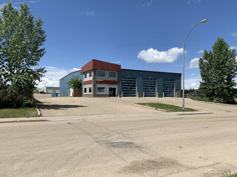 13008 151st St NW, Edmonton, AB for lease - Building Photo - Image 1 of 2