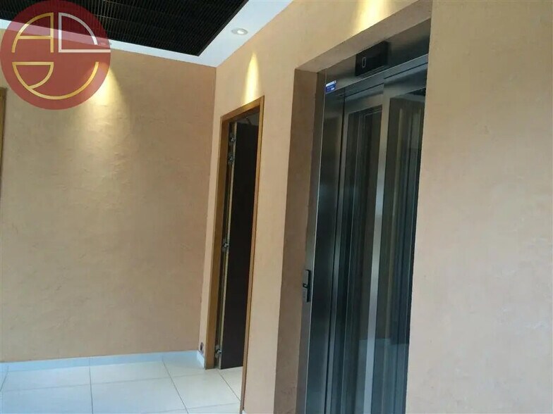 Office in Labège for lease - Interior Photo - Image 3 of 4