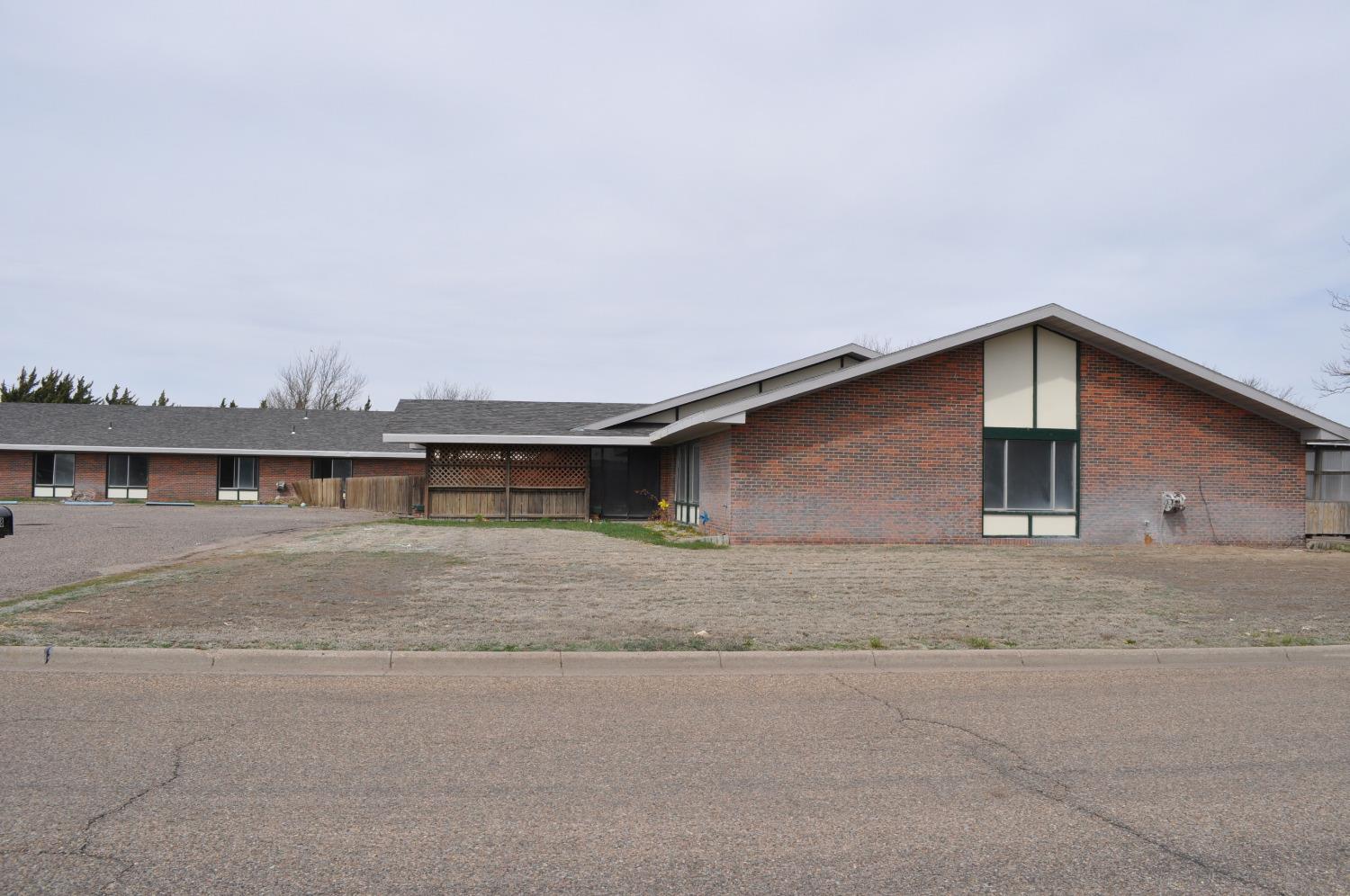 108 Aspen Rd, Goodland, KS for sale Primary Photo- Image 1 of 2