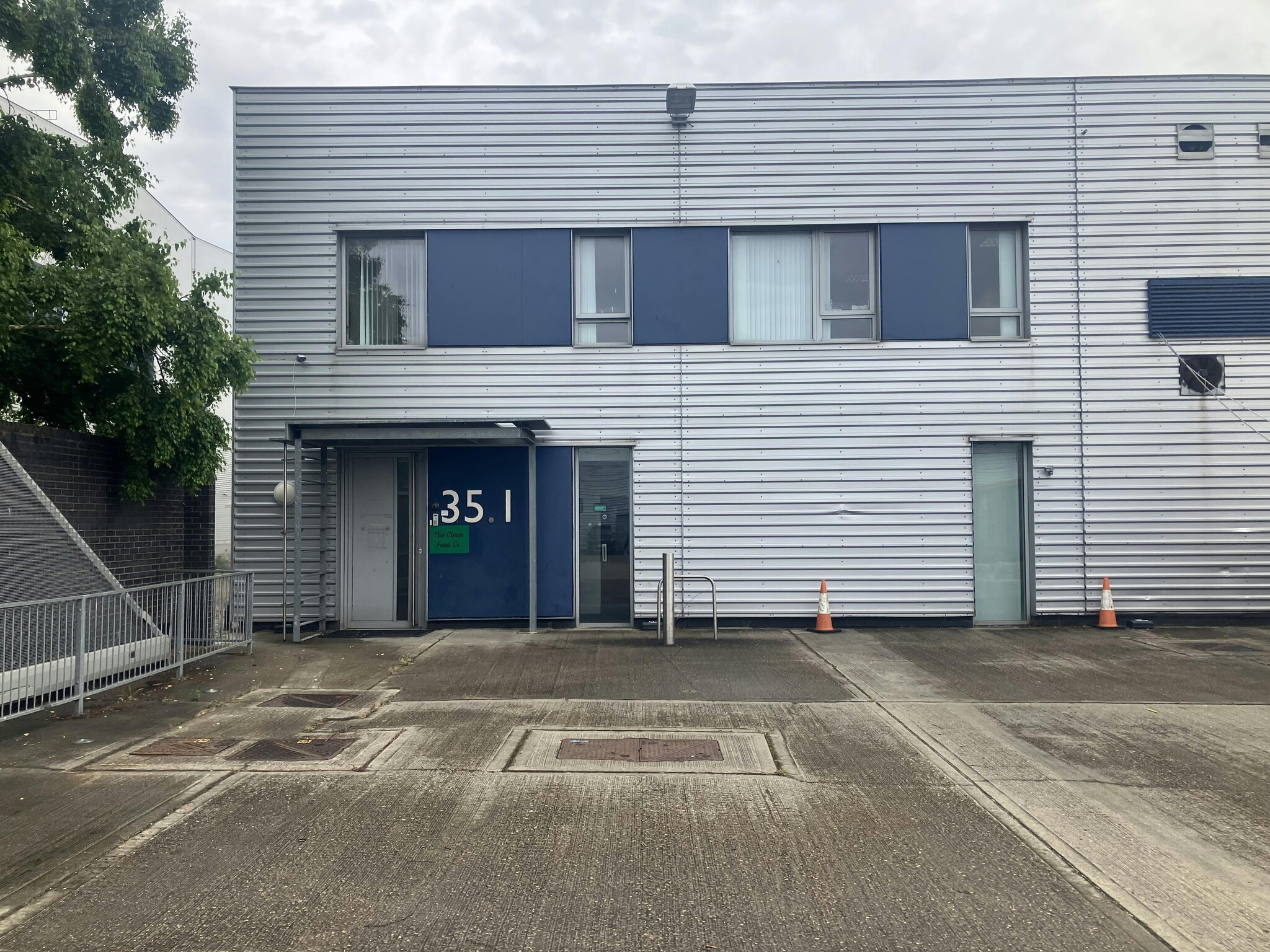 35 White Hart Ave, London for lease Building Photo- Image 1 of 12