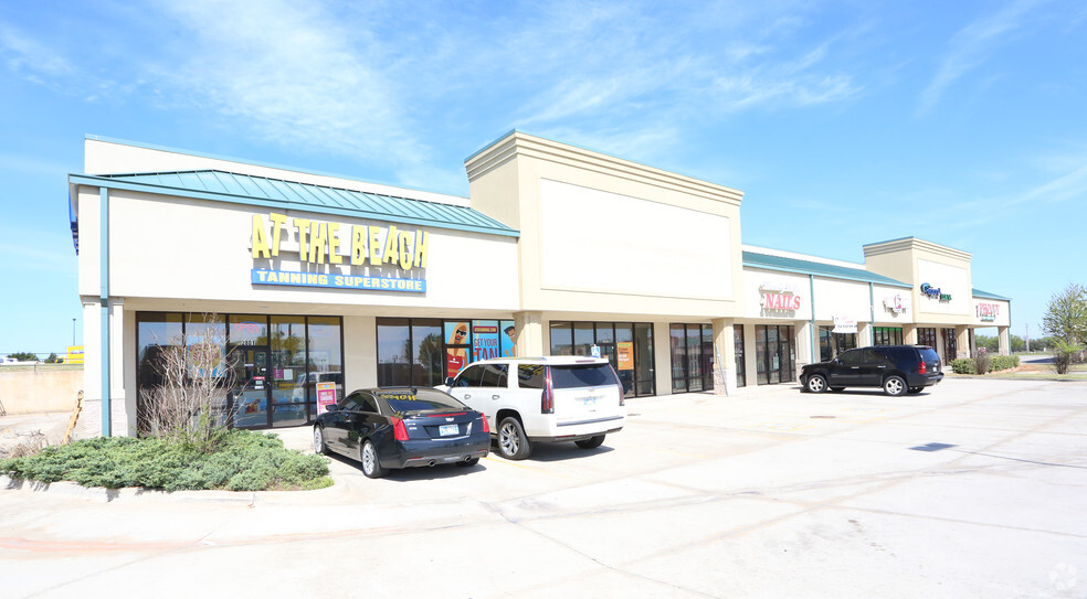 Garth Brooks & Vandament Ave, Yukon, OK for sale - Building Photo - Image 1 of 1