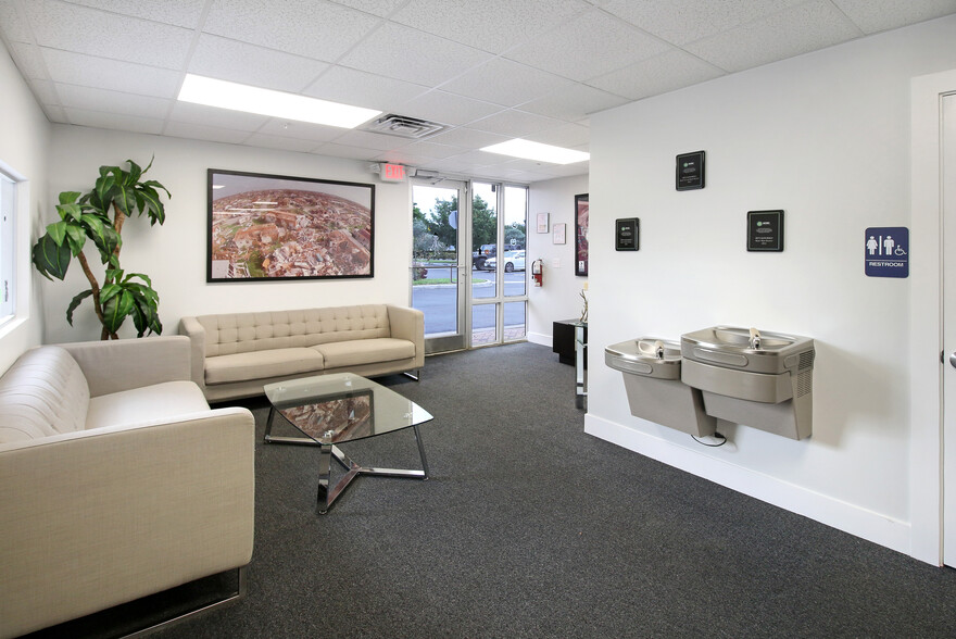 9000 NW 15th St, Doral, FL for lease - Interior Photo - Image 3 of 10