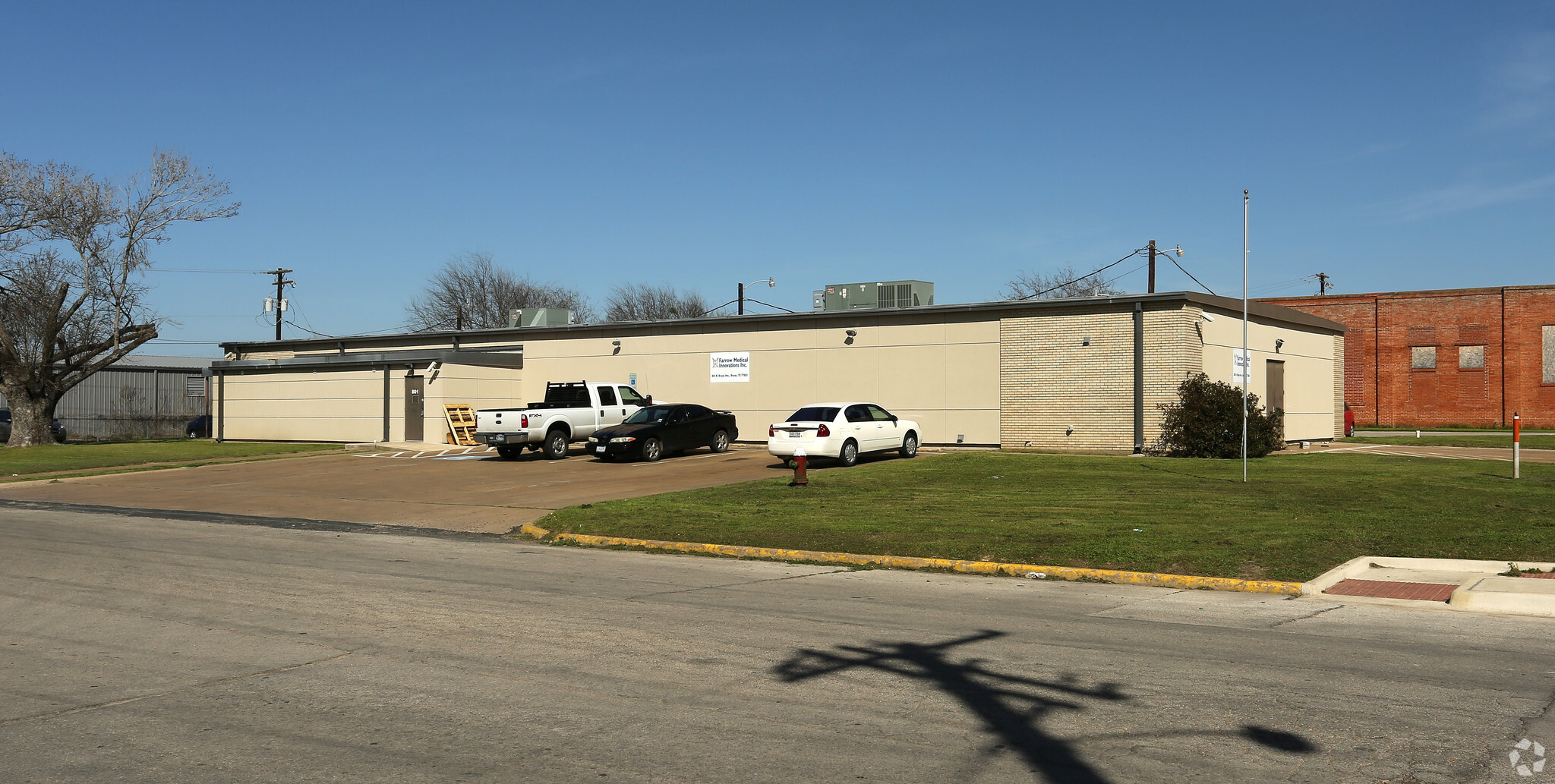 801 N Bryan Ave, Bryan, TX for lease Primary Photo- Image 1 of 12