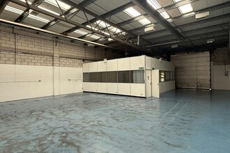 1-17 Kembrey Park, Swindon for lease Interior Photo- Image 1 of 5