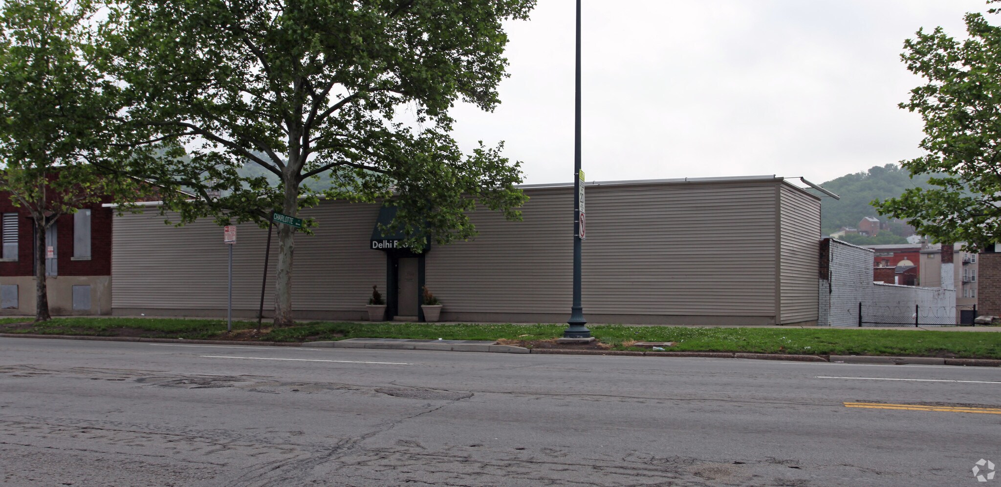 1800 Central Pky, Cincinnati, OH for sale Primary Photo- Image 1 of 1