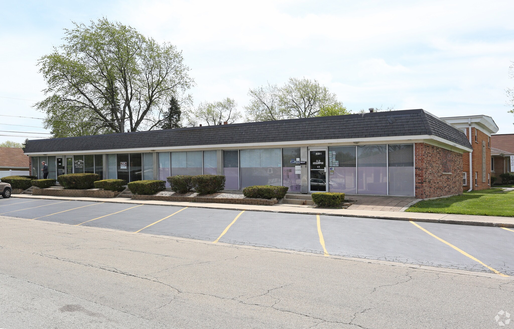 101 S Addison Rd, Addison, IL for sale Primary Photo- Image 1 of 1