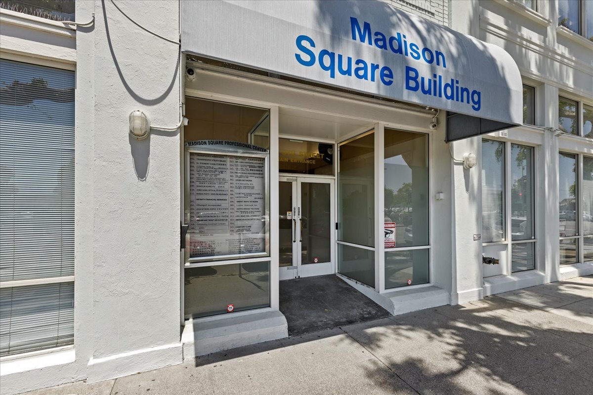 212 9th St, Oakland, CA 94607 - Unit 401 -  - Interior Photo - Image 1 of 17