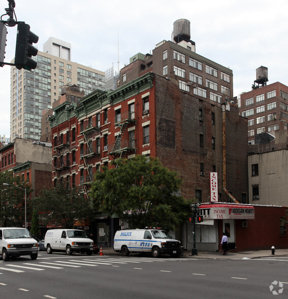 362-364 W 36th St, New York, NY for sale - Building Photo - Image 1 of 1