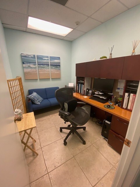 3982 Bee Ridge Rd, Sarasota, FL for sale Interior Photo- Image 1 of 1