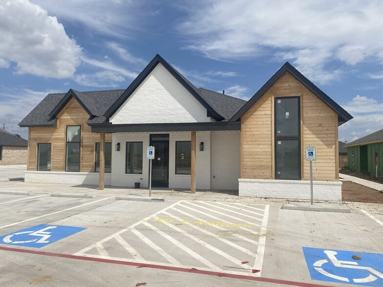 10921 Wayne Ave, Lubbock, TX for sale - Building Photo - Image 1 of 20