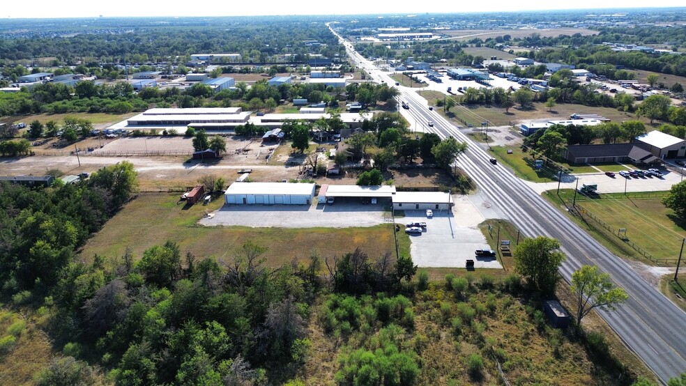 6086 E State Highway 21, Bryan, TX for sale - Building Photo - Image 3 of 13