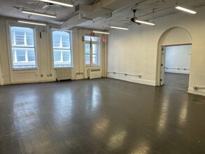 552-556 Broadway, New York, NY for lease Interior Photo- Image 2 of 9