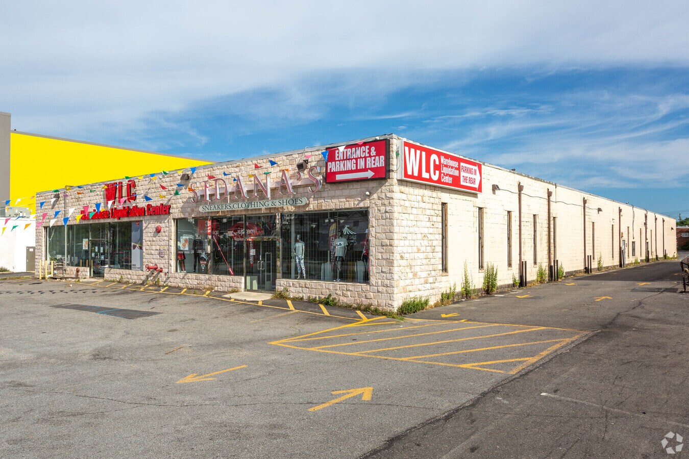 1538 Old Country Rd, Plainview, NY 11803