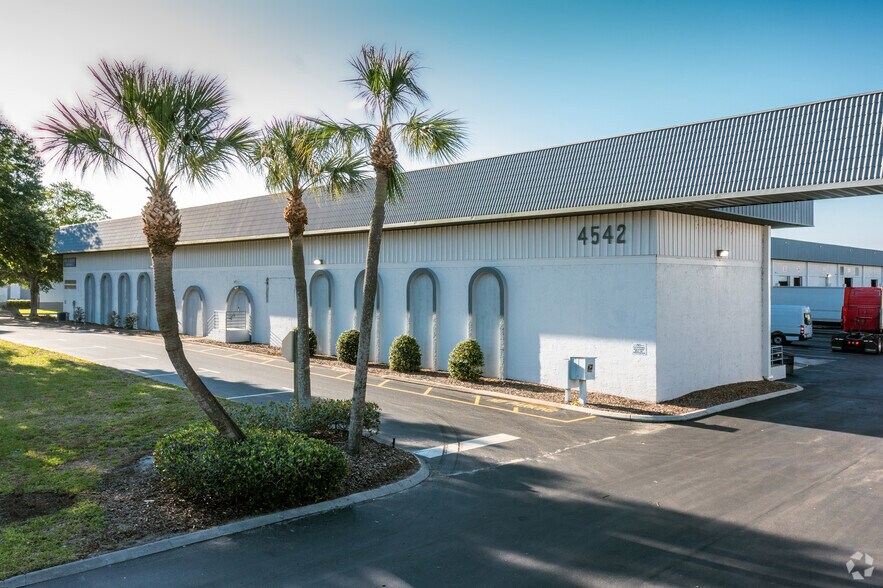 4542 L B Mcleod Rd, Orlando, FL 32811 West Park X