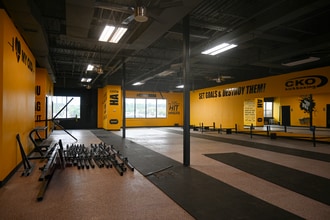14126 W Center Rd, Omaha, NE for lease Interior Photo- Image 2 of 3