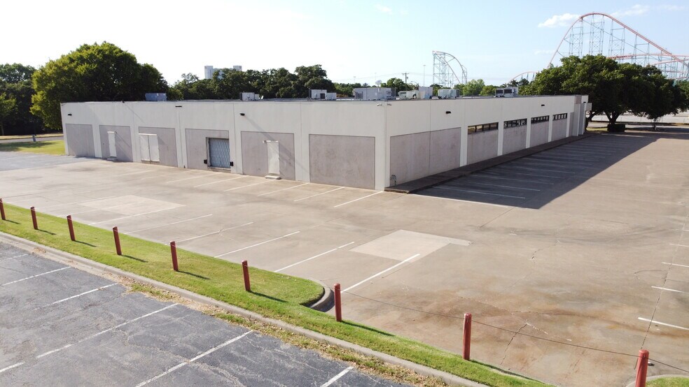 2100 Road To Six Flags E, Arlington, TX for lease - Building Photo - Image 2 of 15
