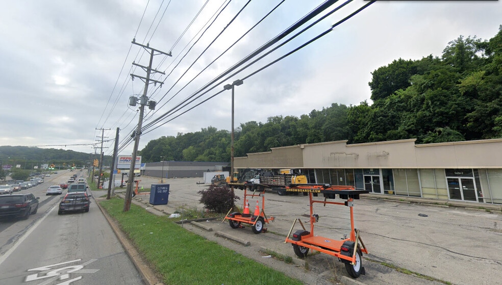 390 Clairton Blvd, Pittsburgh, PA for sale - Building Photo - Image 1 of 1