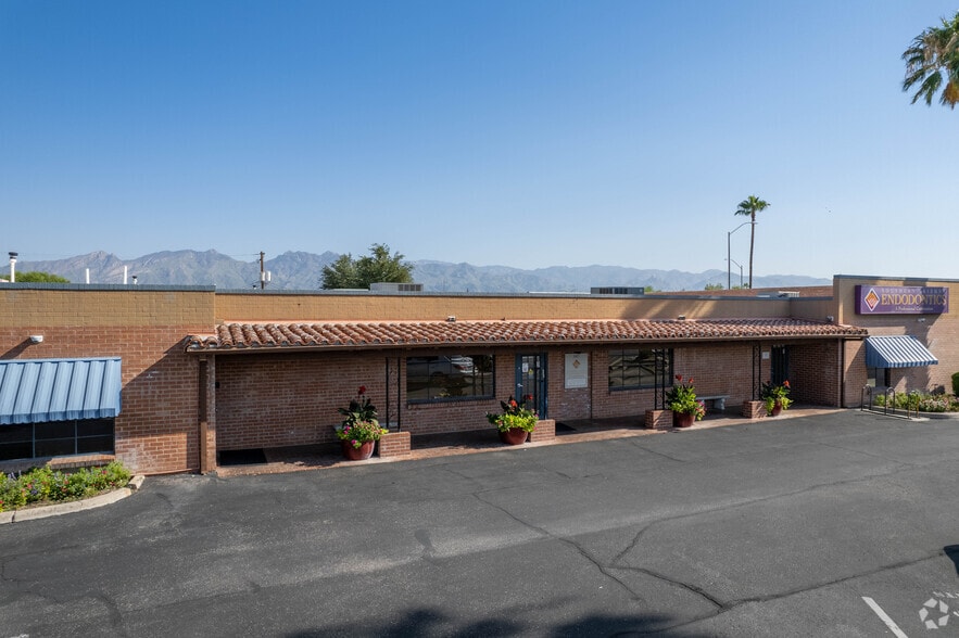 1011 N Craycroft Rd, Tucson, AZ for sale - Building Photo - Image 2 of 3