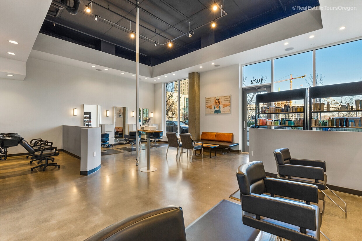 1022 NW Overton St, Portland, OR 97209 - Unit N/A -  - Interior Photo - Image 1 of 21