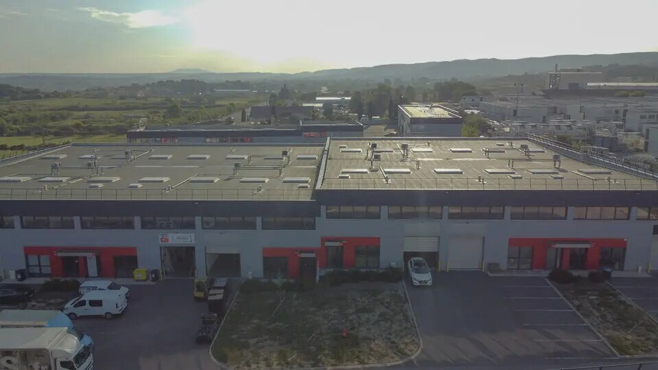 Flex in Gignac-la-Nerthe for lease - Building Photo - Image 2 of 10