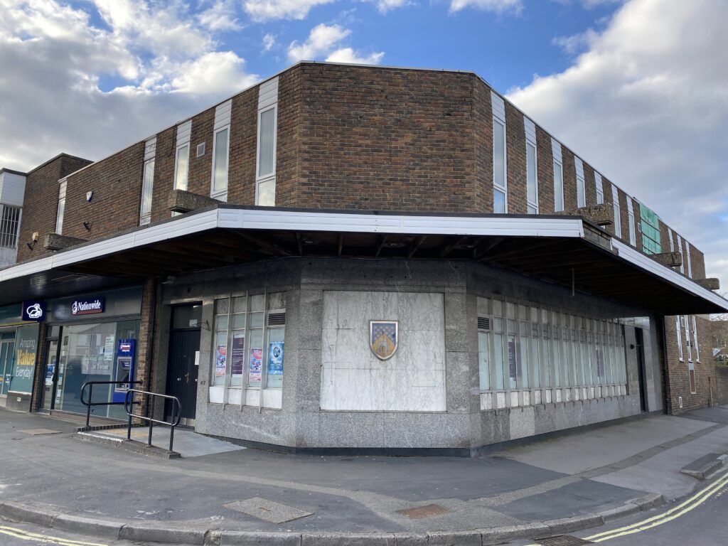 Commercial Rd, Totton for sale Primary Photo- Image 1 of 2