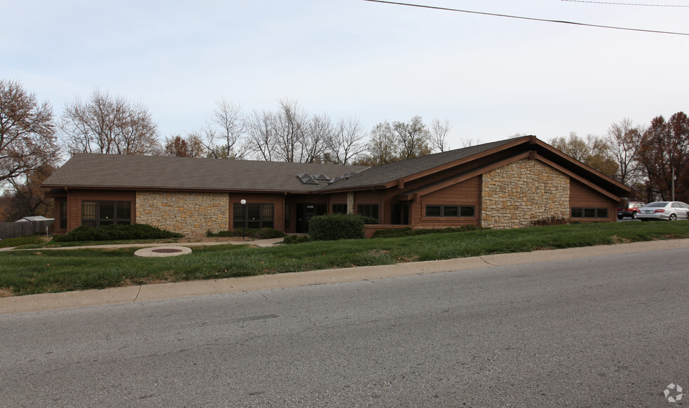 4429 S River Blvd, Independence, MO for sale - Building Photo - Image 3 of 5