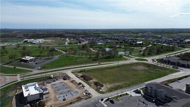 NW Shoal Creek Pky, Kansas City, MO - Aerial map view - Image1