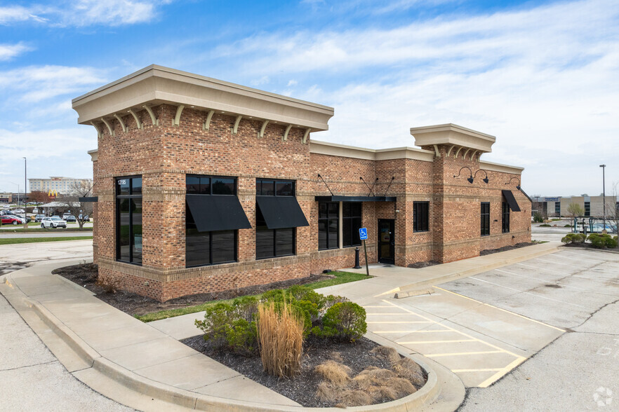 12195 S Strang Line Rd, Olathe, KS for sale - Building Photo - Image 1 of 26