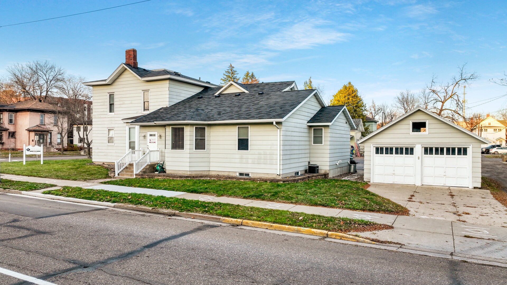 33 W Cedar St, Chippewa Falls, WI for sale Building Photo- Image 1 of 1