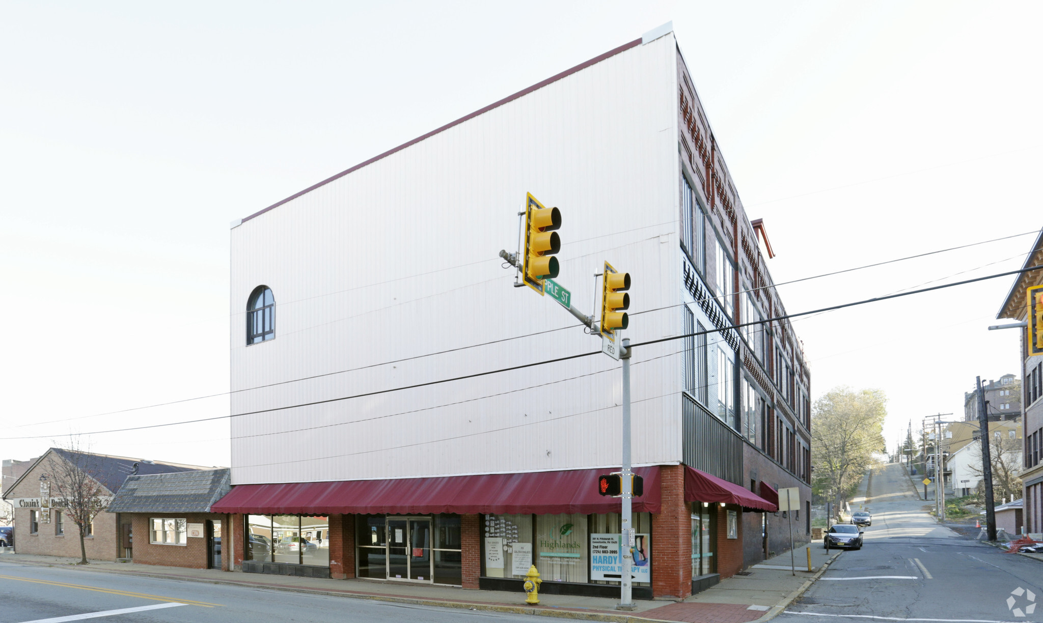 201 N Pittsburgh St, Connellsville, PA for sale Primary Photo- Image 1 of 17