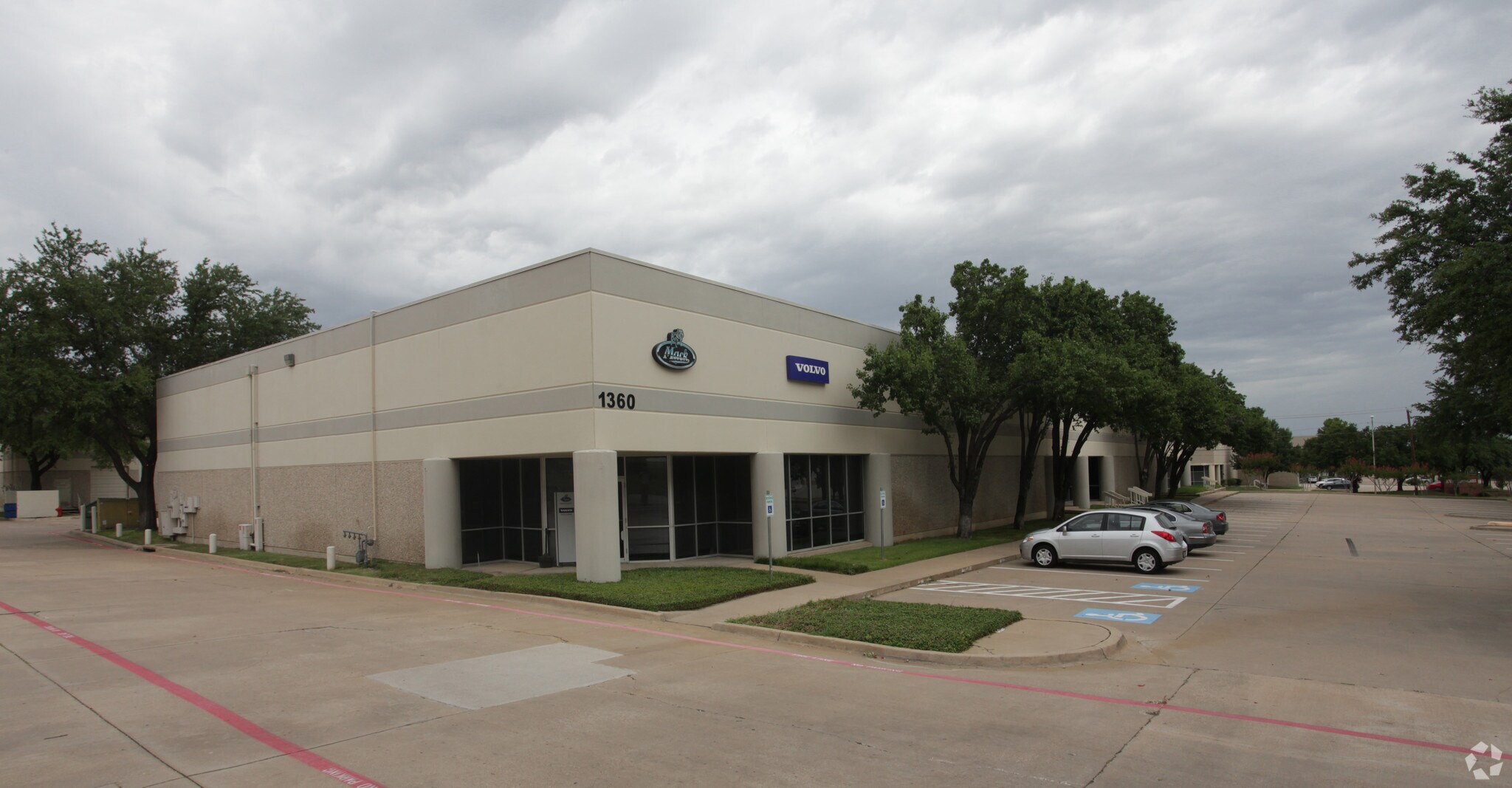 1360 Post & Paddock Rd, Grand Prairie, TX 75050