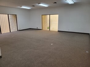4625-A Wynn Rd, Las Vegas, NV for lease Interior Photo- Image 2 of 2