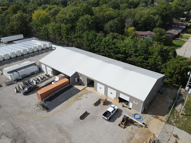 5921 Gateway Industrial Dr, Belleville, IL for sale - Building Photo - Image 1 of 3