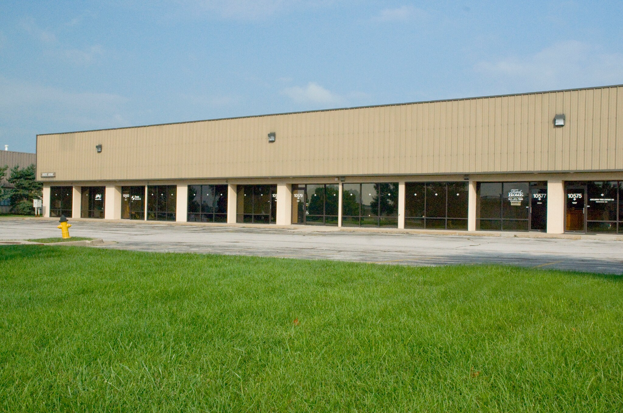 10575-10585 Widmer Rd, Lenexa, KS for sale Primary Photo- Image 1 of 1