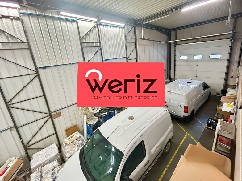 Industrial in Vitrolles for lease - Building Photo - Image 3 of 10