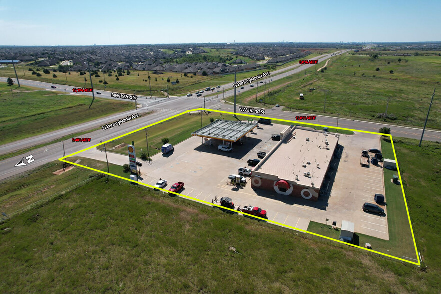 19401-19417 N Portland Ave, Edmond, OK for lease - Aerial - Image 2 of 12