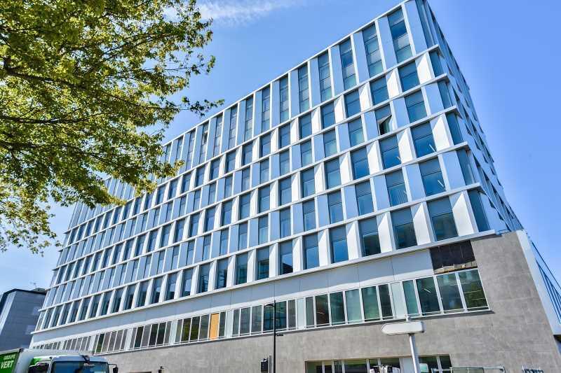 2 Rue Stephenson, Montigny-le-Bretonneux for lease Building Photo- Image 1 of 16