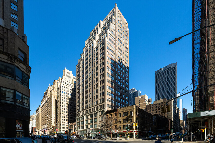 345 Seventh Ave, New York, NY for sale - Building Photo - Image 1 of 1