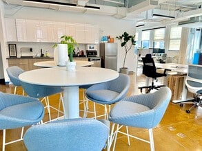 347 7th Ave, New York, NY for lease Interior Photo- Image 2 of 4