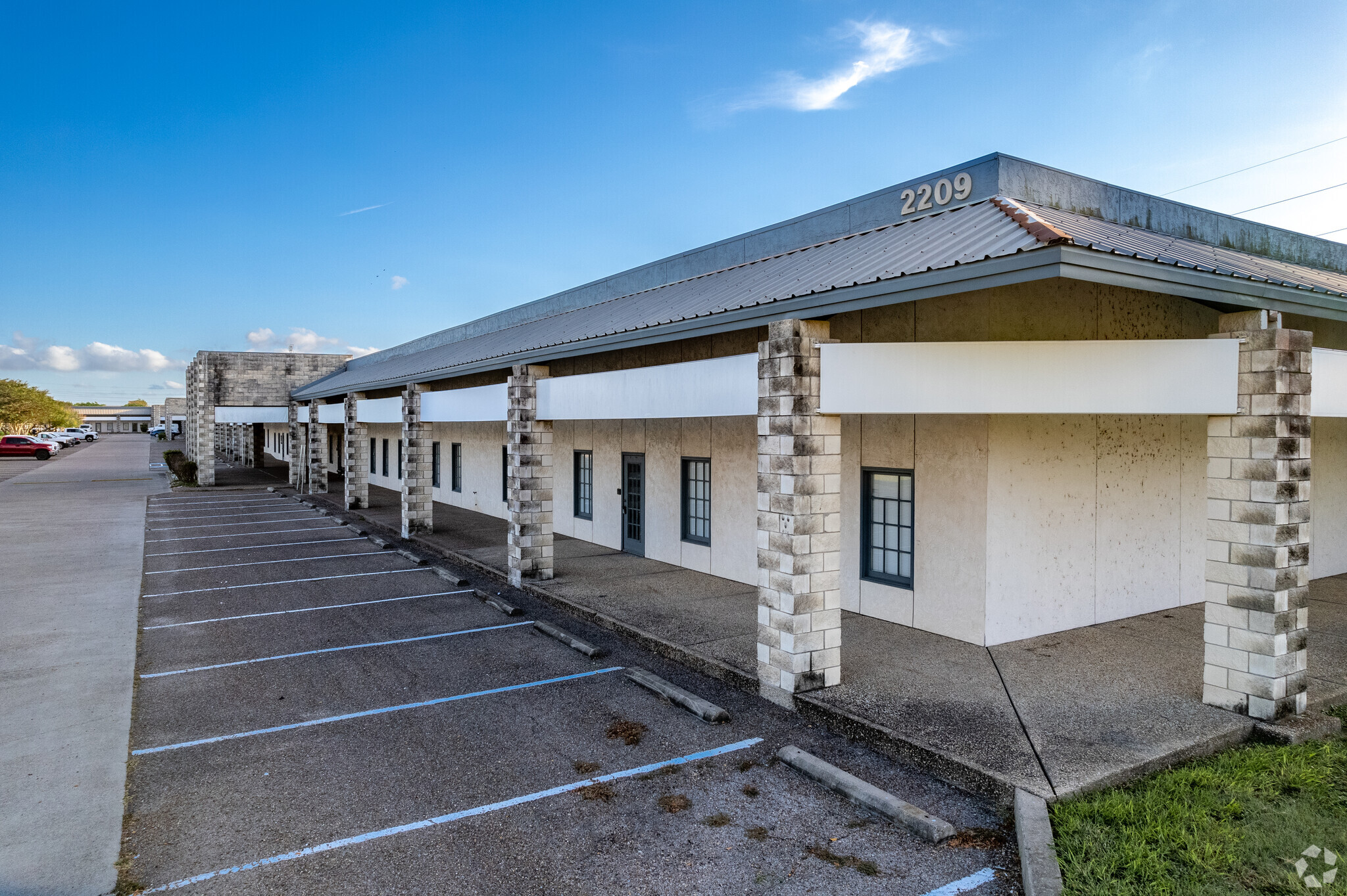 2209 N Padre Island Dr, Corpus Christi, TX for lease Building Photo- Image 1 of 5