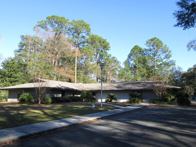 2409 Bemiss Rd, Valdosta, GA 31602