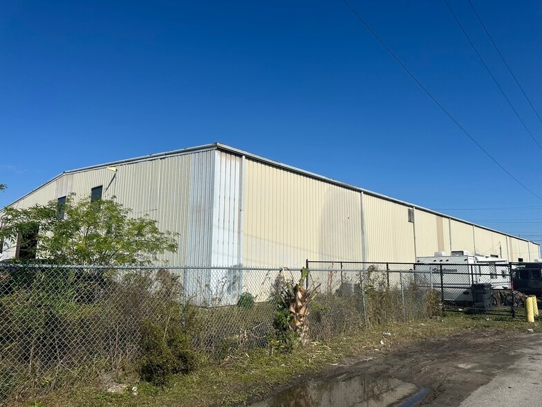 6516 S 78th St, Riverview, FL for sale - Building Photo - Image 2 of 9