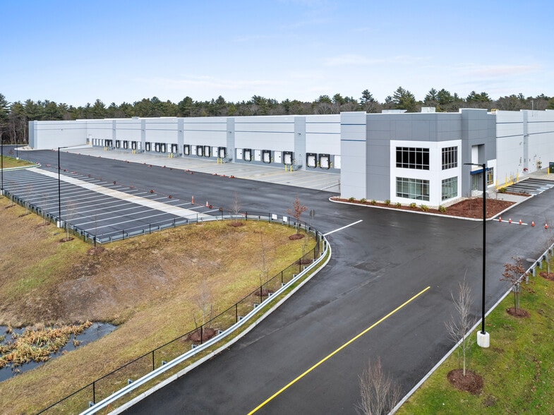 150 Revolutionary Dr, Taunton, MA for lease - Building Photo - Image 2 of 19