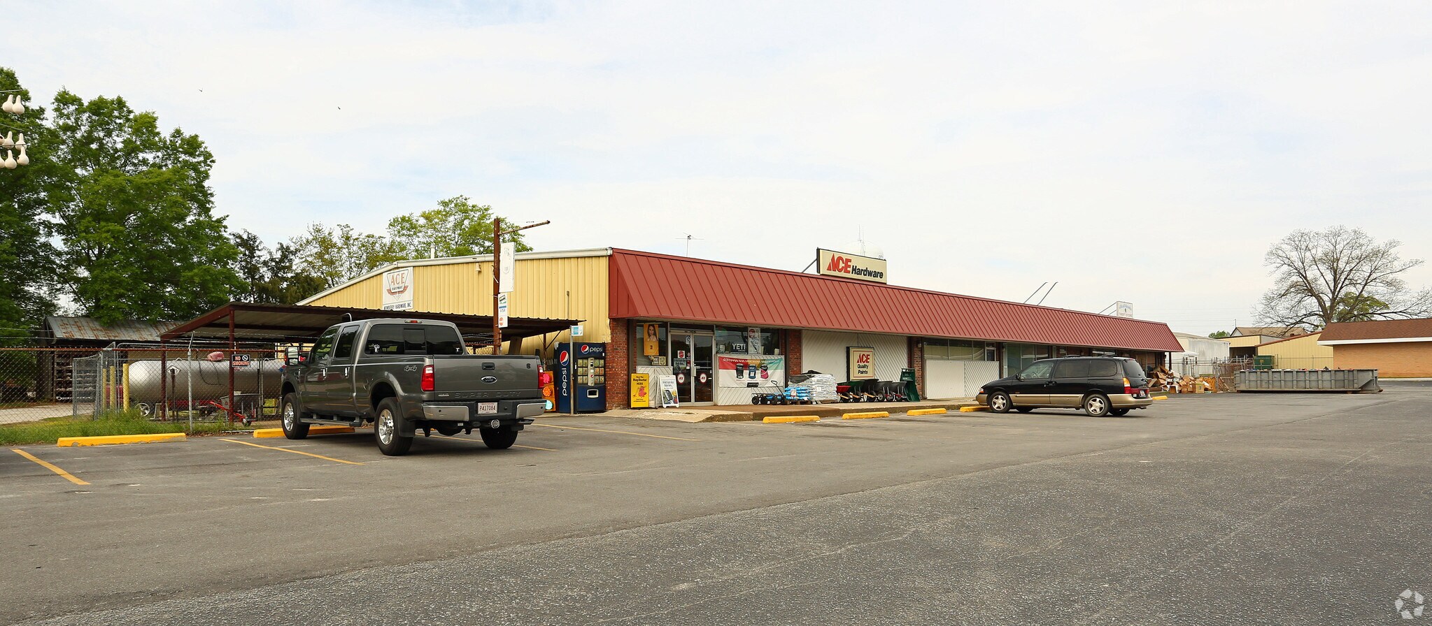 2427-2437 Wilson Rd, Newberry, SC for sale Primary Photo- Image 1 of 1