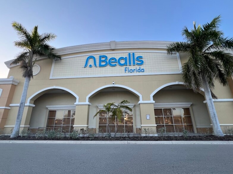 13575-13585 Tamiami Trl N, Naples, FL for lease - Building Photo - Image 3 of 7